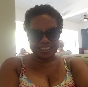 Meet your Posher, Shari